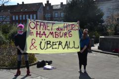 leavenoonebehind-banner-hotels