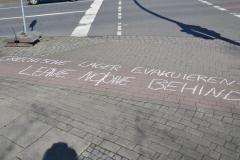 leavenoonebehing-kreide