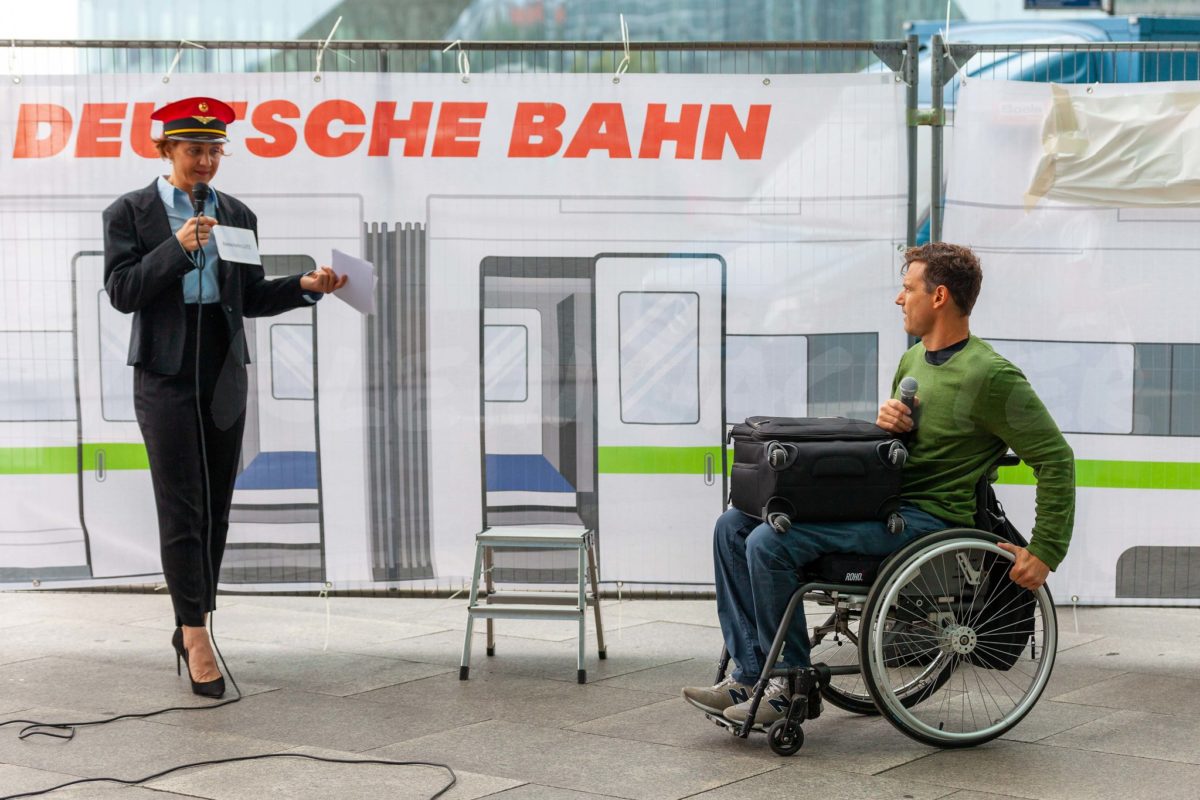 Aktion gemeinsam Barrieren brechen in Berlin, August 2020 Foto: V. Kleinwächter